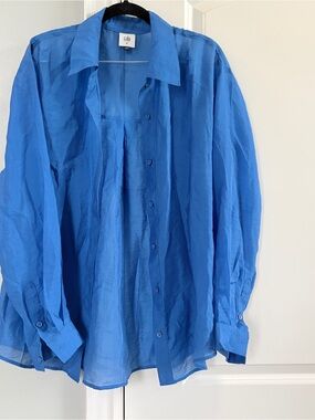 SALE! CAbi 💫 NWOT Summer 2025 Luminous Blouse, Blue Shirt, Size M